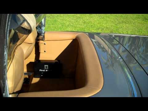 1988 Mercedes 560SL with a Power Top.MP4