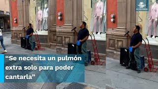 Hombre con discapacidad visual  sorprende al cantar idéntico a Luis Miguel