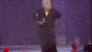 Eminem just don't give a fuck Live