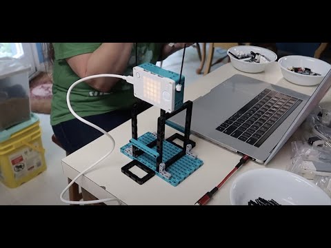 Lego Robot  Inventor 51515 Blast Build Part 1 - The Head