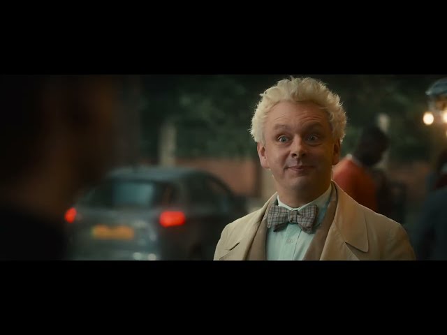 Vídeo relacionado con Good Omens - Un brindis por el mundo (azul y rojo) Camiseta