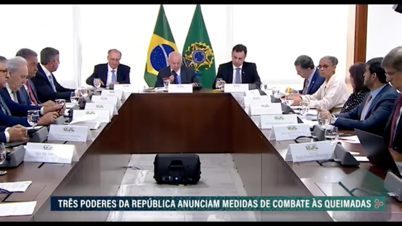 Chefes dos três Poderes se unem contra queimadas no Brasil