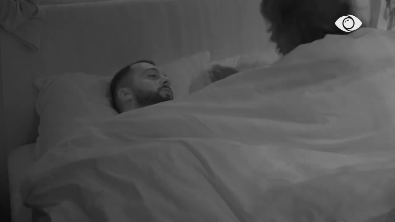 Kthehu pak të të përqafoj/ Egli i drejtohet Gjestit