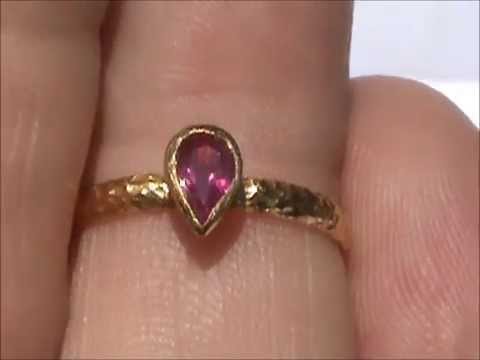 SOLID 23K GOLD PEAR RUBY RING HAMMERED TEXTURE NO RESERVE @ HENRILEONANTIQUES