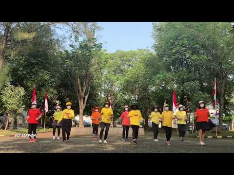 Two Steppin' Fun Song Line Dance - Choreo by Uli Elfrida