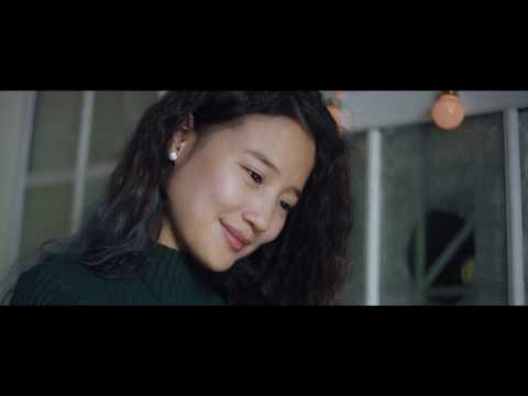 NurCholpon - "Caddelerde Rüzgar" Türk şarkısı