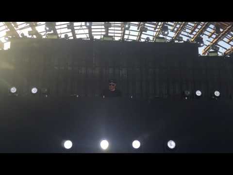 Eric Prydz - Circles vs Kings Of Tomorrow Feat Julie McKnight @ericprydz | Ushuaïa Ibiza