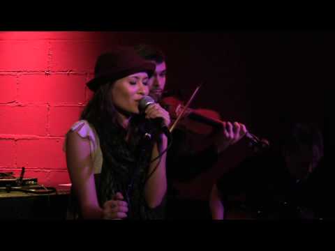 Shayna Zaid - Just Because (live at Rockwood)
