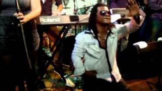 Soy ToDo (eN ViVo) (CoN JeNNy) ... JuaN FoRMeLL y LoS VaN VaN