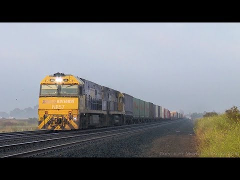 AM5 Pacific National Container Train (17/11/2017) - PoathTV Australian Railways