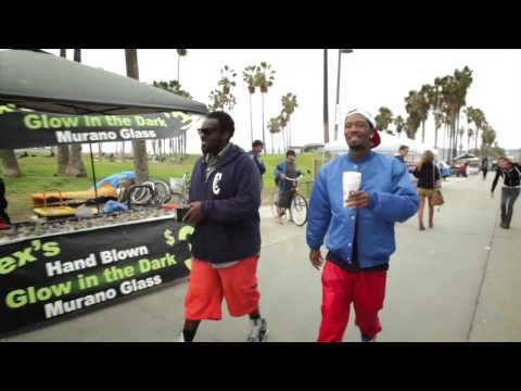 LIL DRAWZ TAKE A WALK THROUGH MY HOOD