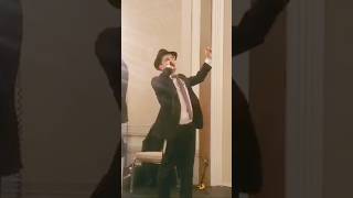 Galgalim 🛞 גלגלים @aberkoproductions1765 🔥 (הזמר והיוצר שמחה יעקבי) - התמונה מוצגת ישירות מתוך אתר האינטרנט יוטיוב. זכויות היוצרים בתמונה שייכות ליוצרה. קישור קרדיט למקור התוכן נמצא בתוך דף הסרטון