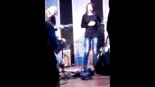 Grammy winners Roseanne Cash and Rodney Crowell performing When The Master Calls The Roll