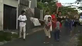 Download lagu Rebutan Layangan Jatuh mp3 Download lagu Rebutan Layangan Jatuh mp3