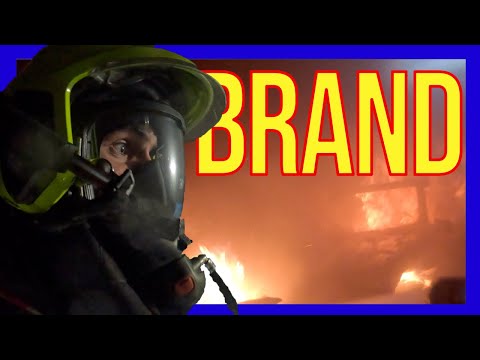 Autogarage brand- VOLUNTEERS DUTCH FIREFIGHTERS -