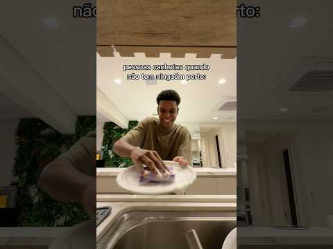 pessoas canhotas quando não tem ninguém perto