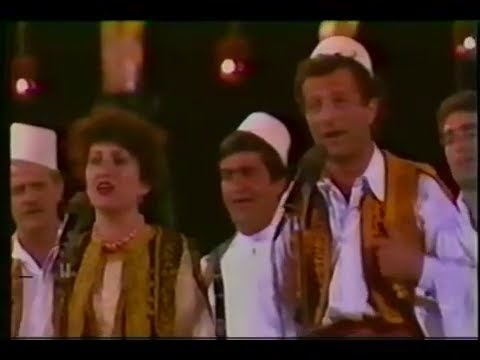 Adriana Daçi, Robert Tralo - Bëje dru në përcëllimë