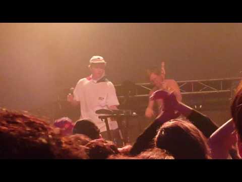 Chamber of Reflection - Mac DeMarco live Chile 2016