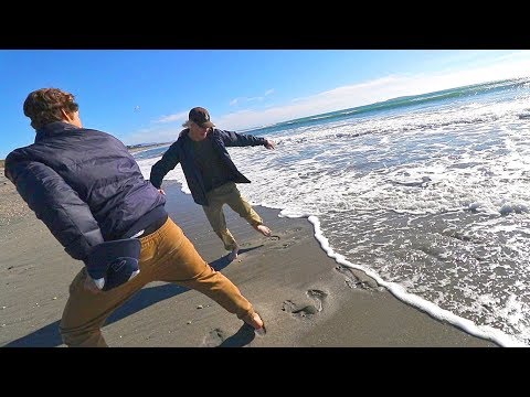 FIRST TIME AT THE BEACH! (Funny Reaction)