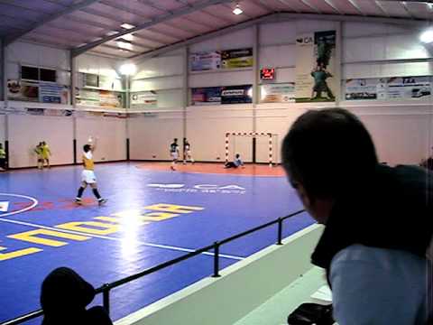 2008-02-16  ARCD Mendiga  5 x 2   Novos Talentos [5º Golo da Mendiga - Beto (nº 4)].MPG