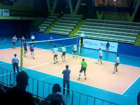 2013.10.26 UKS HUTNIK Dobry Wynik KRAKÓW - TSV Mansard Sanok 3-0 (2liga siatkarzy) 20/51