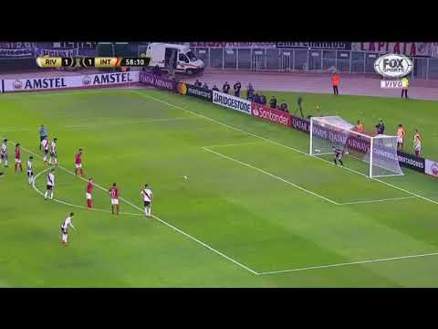 Gol Rafael Sobis: River Plate 1x2 Internacional