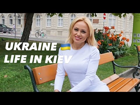 Ukraine 🇺🇦Life in Kiev. January 21, 2026. The Streets of Kiev, Ukraine. Streets Scenes.