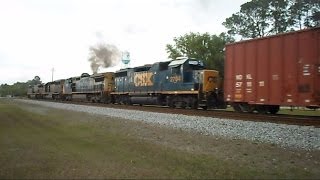 preview picture of video 'Amtrak Auto Train Follows CSX Train Through Folkston Georgia'