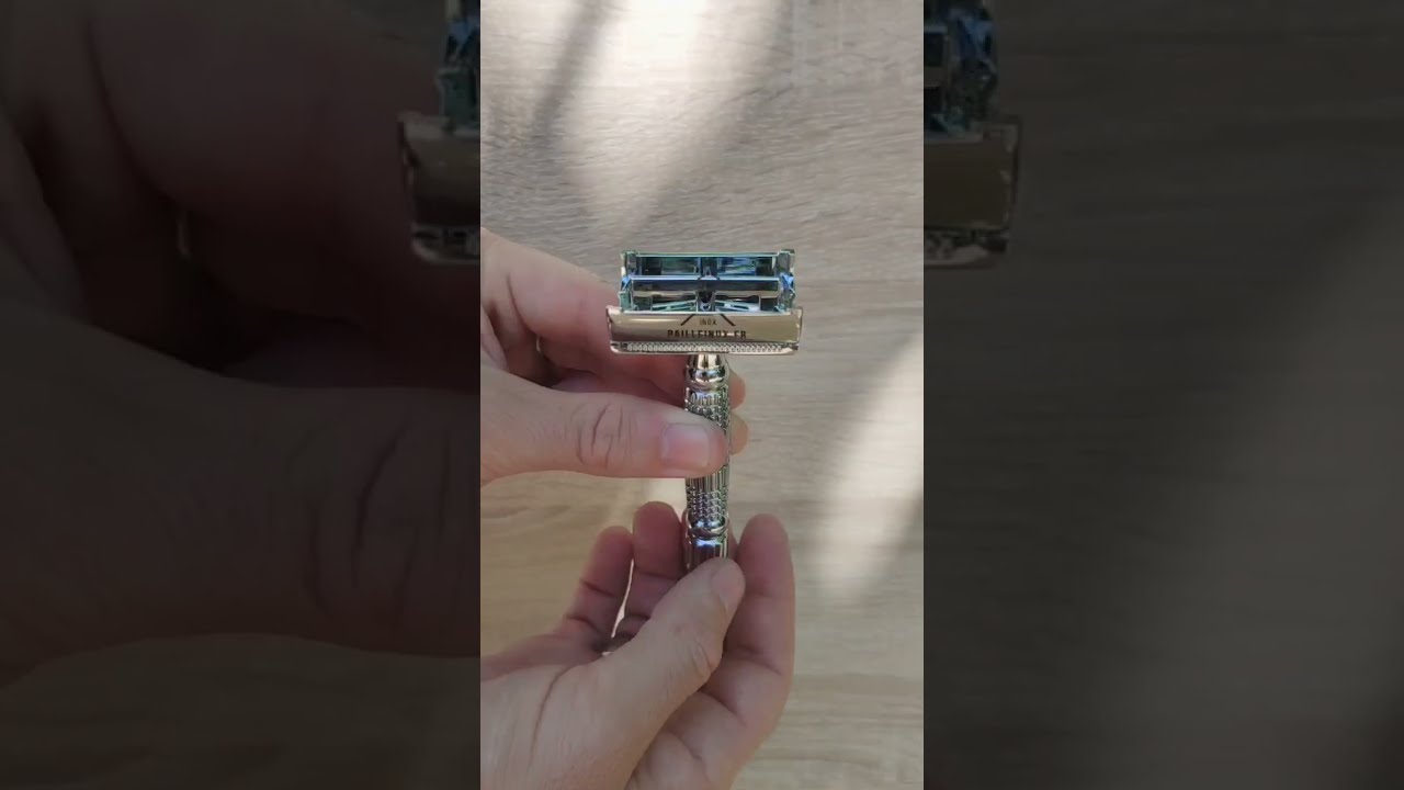 Comment utiliser votre rasoir de sûreté à ouverture papillon  Hello Durable