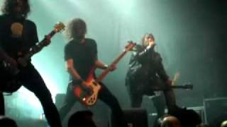 Monster magnet plays dopes to infinity