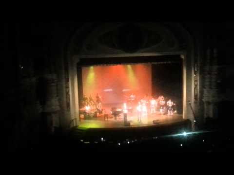 Caibo acústico cantando Ella fue