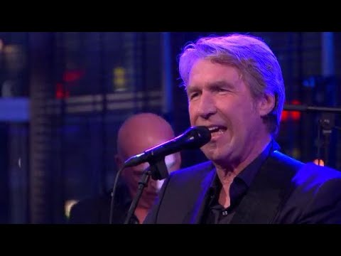 Frank Boeijen opent de show met 'Zwart Wit'  - RTL LATE NIGHT/ SUMMER NIGHT