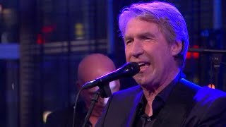 Frank Boeijen opent de show met 'Zwart Wit'  - RTL LATE NIGHT/ SUMMER NIGHT