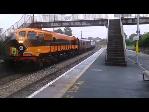 The Emerald Isle Express Rail Tour operated by GM Locomotive Retro No.071 Claremorris (13/6/18).
