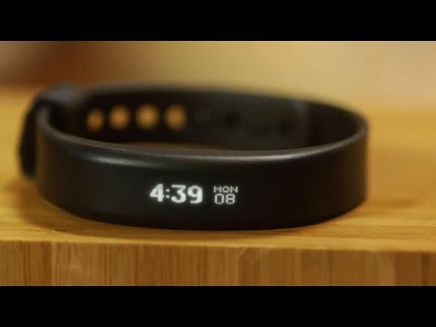 Garmin Viviosmart: An activity tracker that tries to be a smartwatch