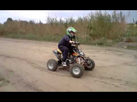 Unu din Bailesti cu ATV-ul