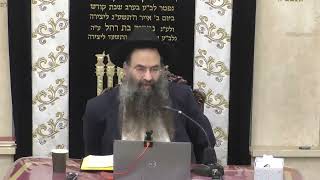 הרב עובדיה יוסף • שיעור בהלכה (בית הכנסת מוסאיוף) - התמונה מוצגת ישירות מתוך אתר האינטרנט יוטיוב. זכויות היוצרים בתמונה שייכות ליוצרה. קישור קרדיט למקור התוכן נמצא בתוך דף הסרטון