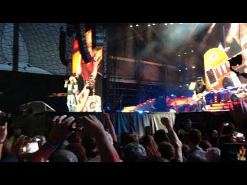 GUNS N ROSES - live in Munich München 13. June 2017 - 23 minutes - FOS position