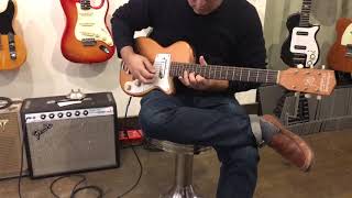 Video thumbnail for 1950's Harmony H-44 Stratotone by Southside Guitars