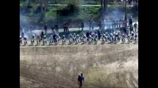 preview picture of video 'Motocross de Plainville 1ère Manche Espoirs 65/85cc'