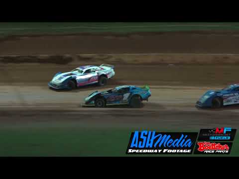 Super Sedans: Thrills and Spills Dec 2017 - Archerfield Speedway