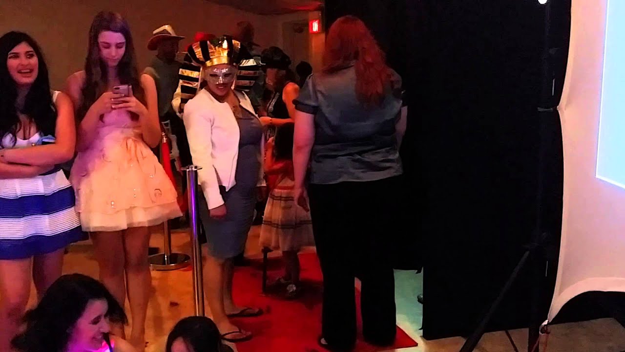 Hire AAA DIAL A DJ Photo Booth & Karaoke Disc Jockey Service DJ in