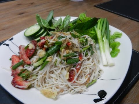 ยำขนมจีน