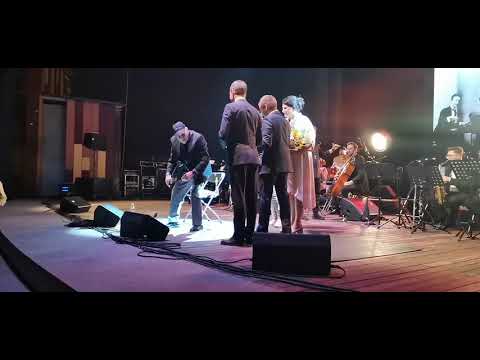 Złota Tarka 2021: Jan Ptaszyn Wróblewski odbiera tytuł "Honorowego Obywatela Iławy".