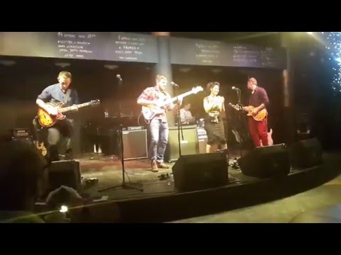 MuzykoManiek - Live with Jessica Merstein Band (bass solo)