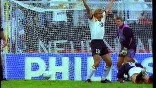 EM 1992: Deutschland besiegt Schottland in der Gruppenphase