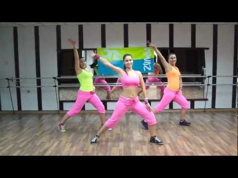 ZUMBA® Fitness with VIOLINA Varna,Bulgaria (Ella me Copia) (Violina Cheramova)