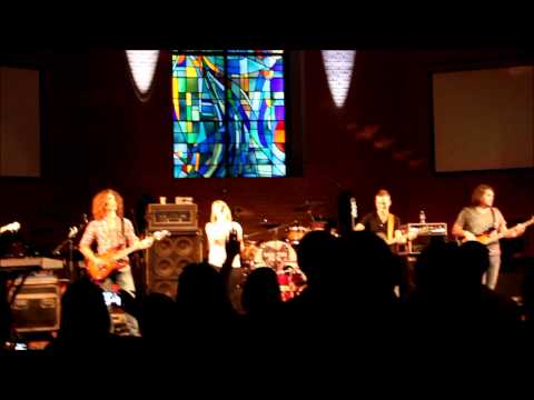 Altar'd - How He Loves (featuring Melissa Gann)
