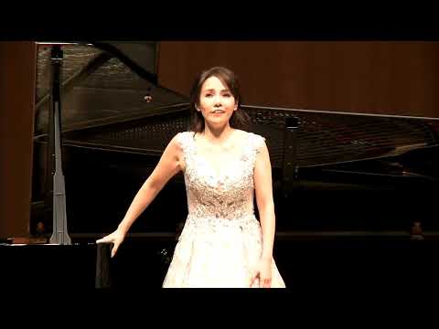 Maki Mori 森麻季- Casta Diva & An Bello A Me Ritorna - Bellini: Norma