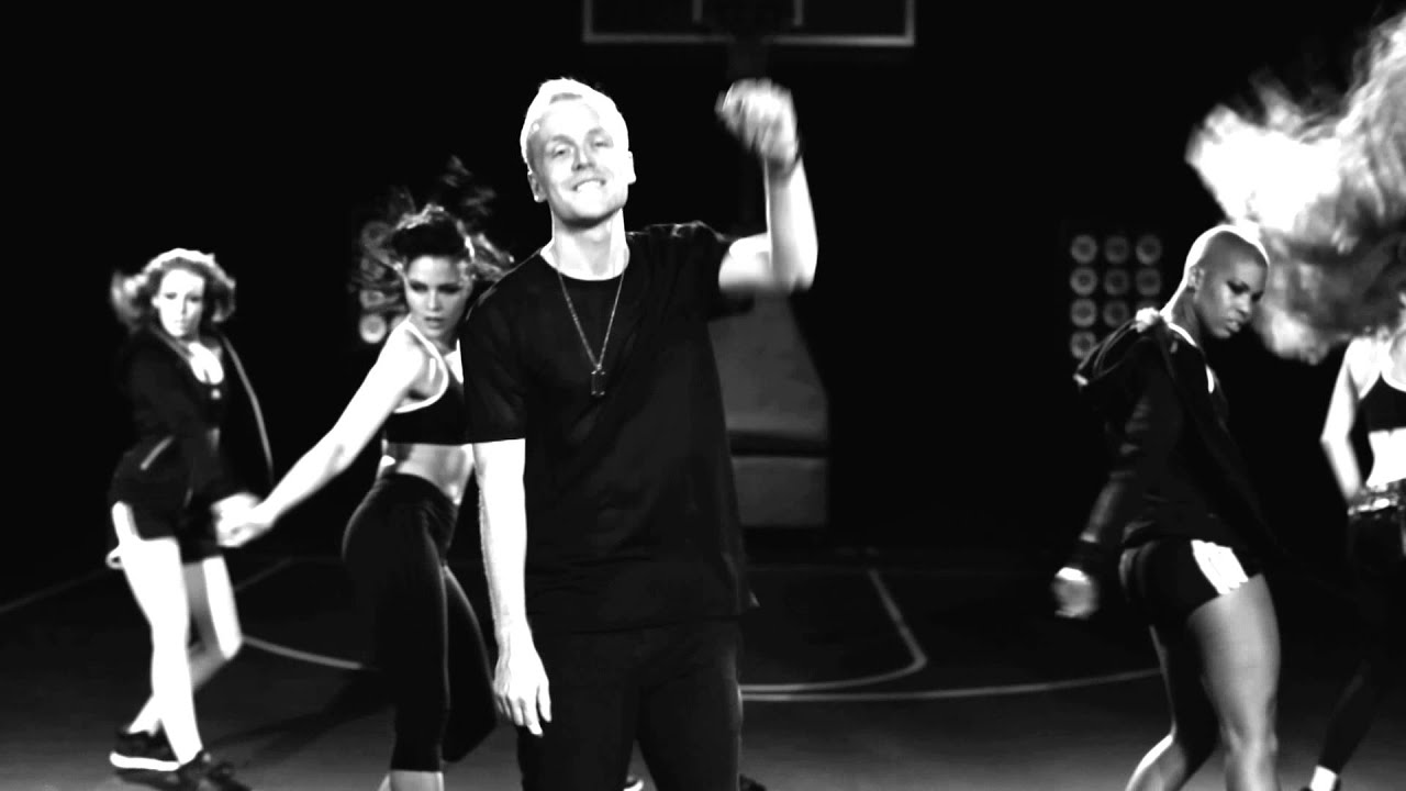 Mr Hudson – ”Move”